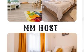 Old Town By Mm Host